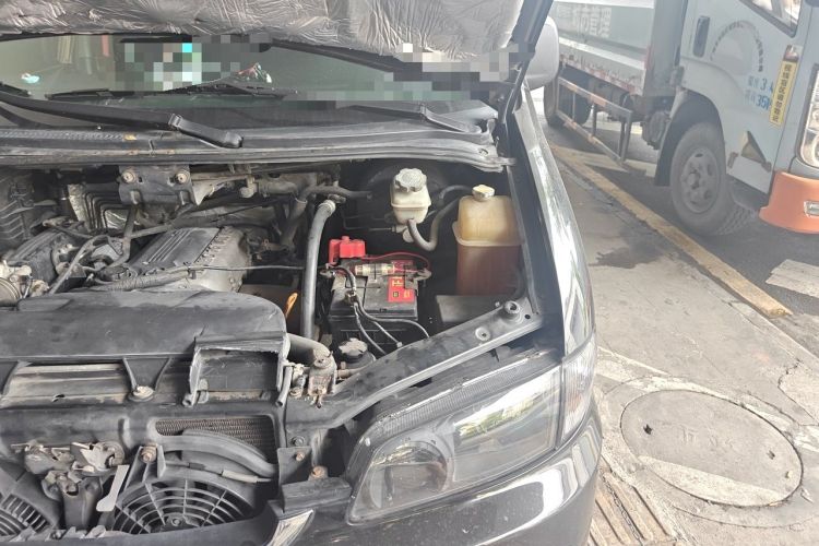 Used JAC Group Refine 2011 2.0L Shuttle Gasoline Comfort Edition HFC4GA3 Engine Bay Left