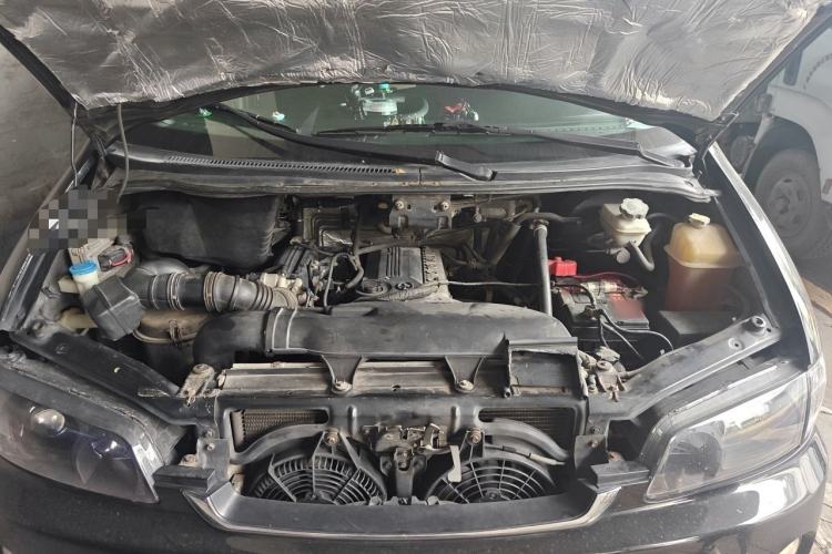 Used JAC Group Refine 2011 2.0L Shuttle Gasoline Comfort Edition HFC4GA3 Engine Bay