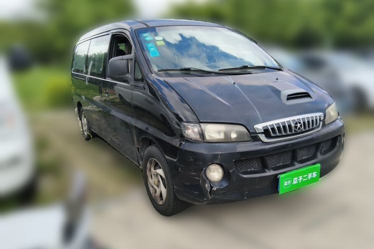 Used JAC Group Refine 2011 2.8T Shuttle Diesel Comfort Edition HFC4DA1-2B1 Front Right 45 Deg