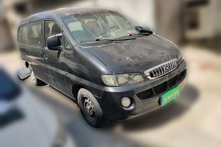 Used JAC Group Refine 2011 2.0L Shuttle Gasoline Comfort Edition HFC4GA3 Front Right 45 Deg