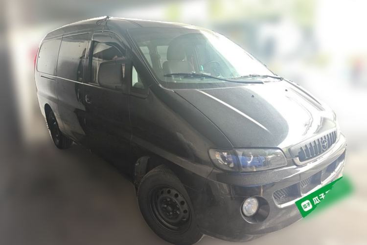 Used JAC Group Refine 2011 2.0L Shuttle Gasoline Comfort Edition HFC4GA3 Front Right 45 Deg