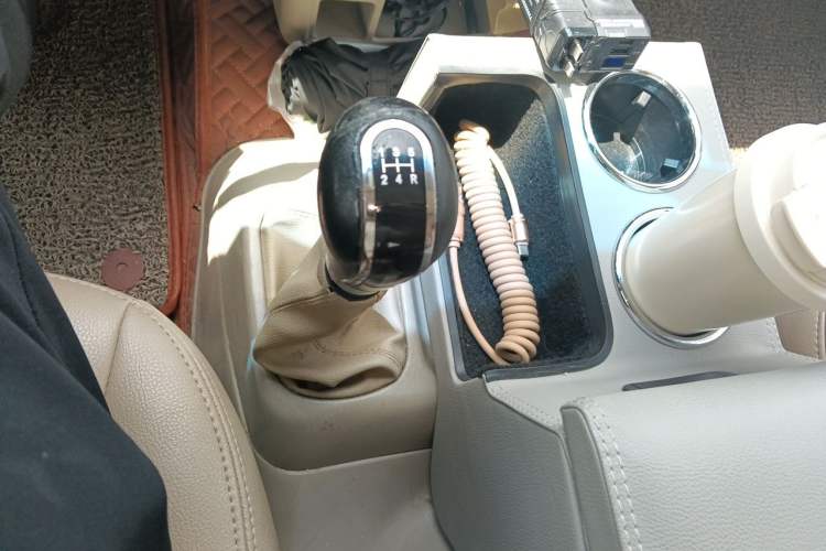 Used JAC Group Refine 2011 2.4L Colorful Journey Gasoline Comfort Edition HFC4GA1-C Gear Lever