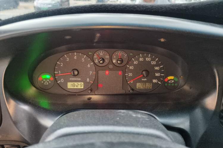 Used JAC Group Refine 2011 2.0L Shuttle Gasoline Standard Edition HFC4GA3 Instrument Cluster