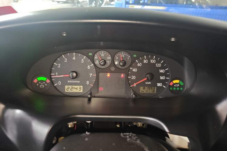 Used JAC Group Refine 2011 2.0L Shuttle Gasoline Comfort Edition HFC4GA3 Instrument Cluster
