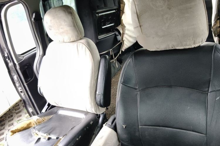 Used JAC Group Refine 2011 2.8T Shuttle Diesel Comfort Edition HFC4DA1-2B1 Left Rear Seat