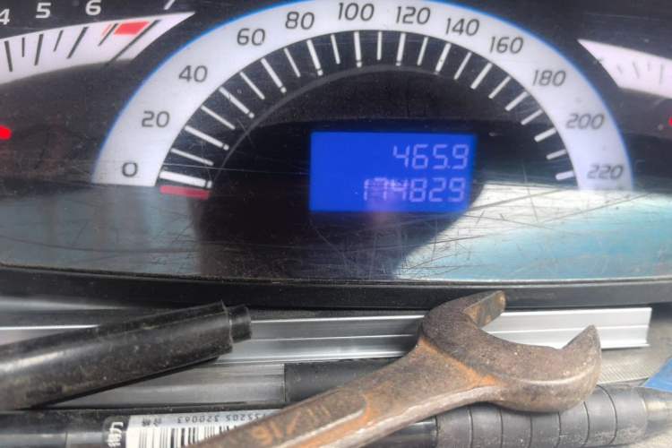 Used JAC Group Refine 2011 2.0T Xianghe Gasoline Luxury Edition HFC4GA3-1C Odometer Close Up