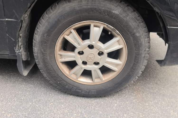 Used JAC Group Refine 2011 2.0T Xianghe Gasoline Luxury Edition HFC4GA3-1C Right Front Wheel Hub