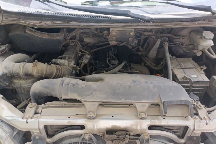 Used JAC Group Refine 2011 2.0L Shuttle Gasoline Standard Edition HFC4GA3 Engine Bay