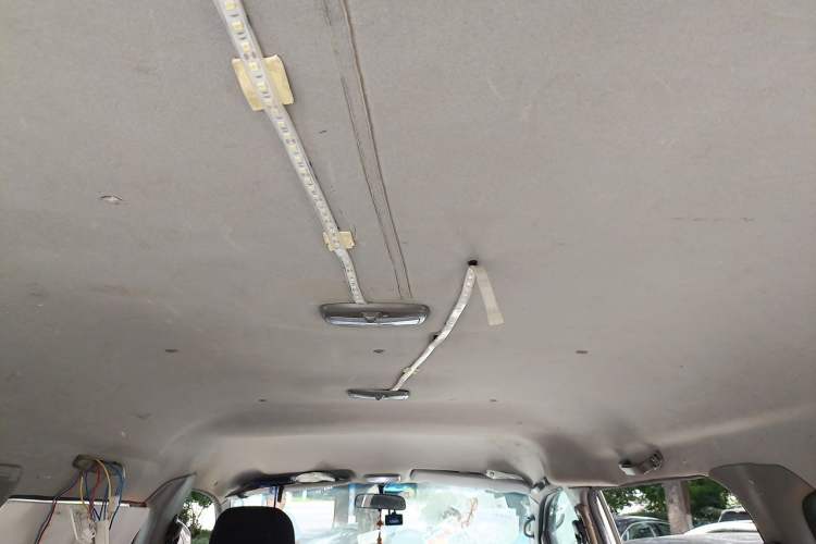 Used JAC Group Refine 2011 2.0L Shuttle Gasoline Standard Edition HFC4GA3 Headliner