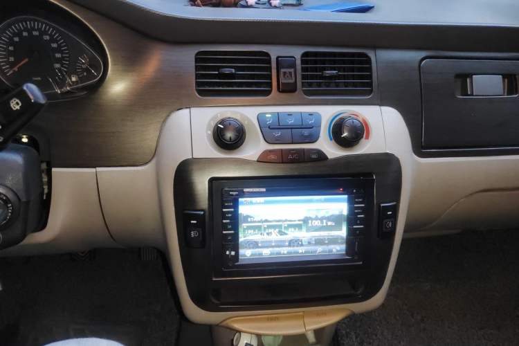 Used JAC Group Refine 2011 2.4L Government Procurement Version Manual Luxury Trim Audio And AC Panel
