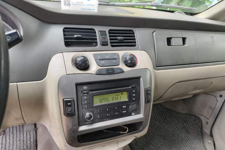 Used JAC Group Refine 2011 2.4L Colorful Journey Gasoline Standard Edition HFC4GA1-C Audio And AC Panel