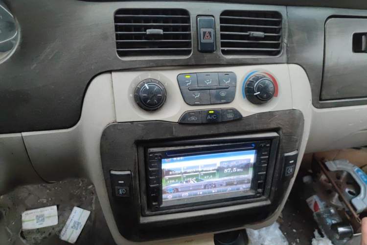 Used JAC Group Refine 2011 2.4L Government Procurement Version Manual Luxury Trim Audio And AC Panel