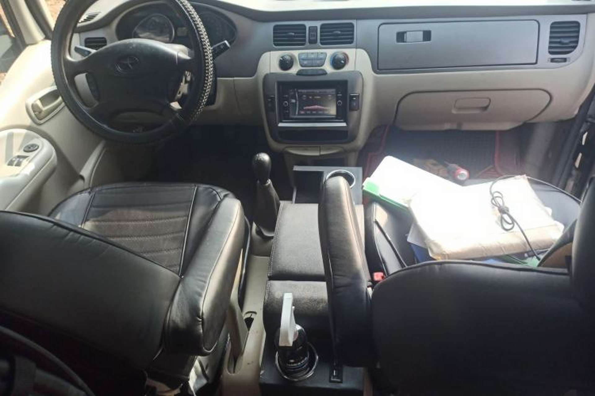 Used JAC Group Refine 2011 2.4L Colorful Journey Gasoline Standard Edition HFC4GA1-C Center Console