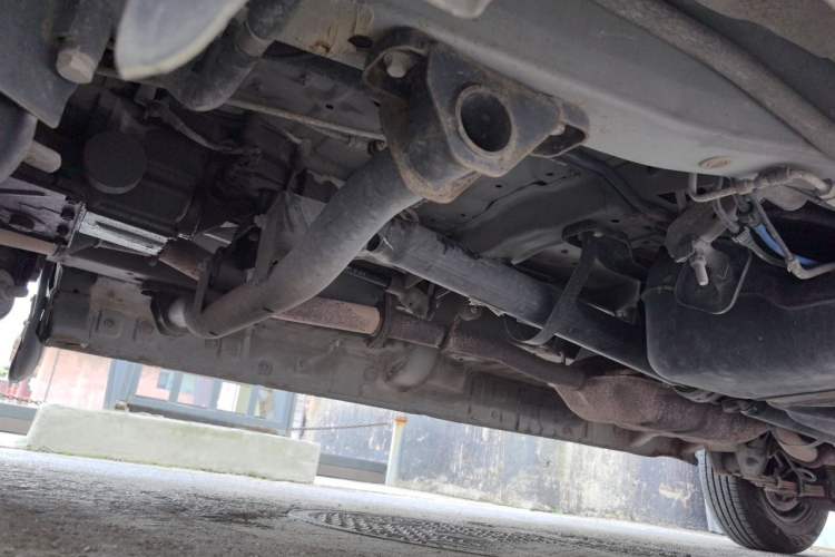 Used JAC Group Refine 2011 2.0L Shuttle Gasoline Comfort Edition HFC4GA3 Chassis Front Left