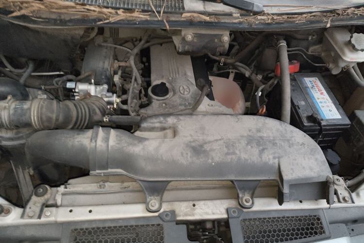 Used JAC Group Refine 2011 2.4L Government Procurement Version Manual Luxury Trim Engine Bay