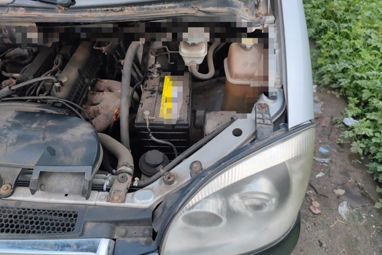 Used JAC Group Refine 2011 2.4L Government Procurement Version Manual Luxury Trim Engine Bay Left