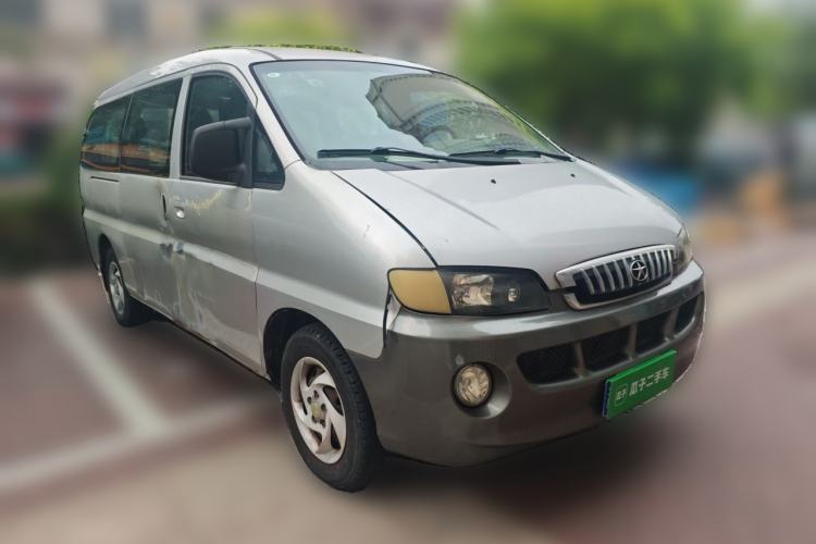 Used JAC Group Refine 2011 2.0L Shuttle Gasoline Standard Edition HFC4GA3 Front Right 45 Deg