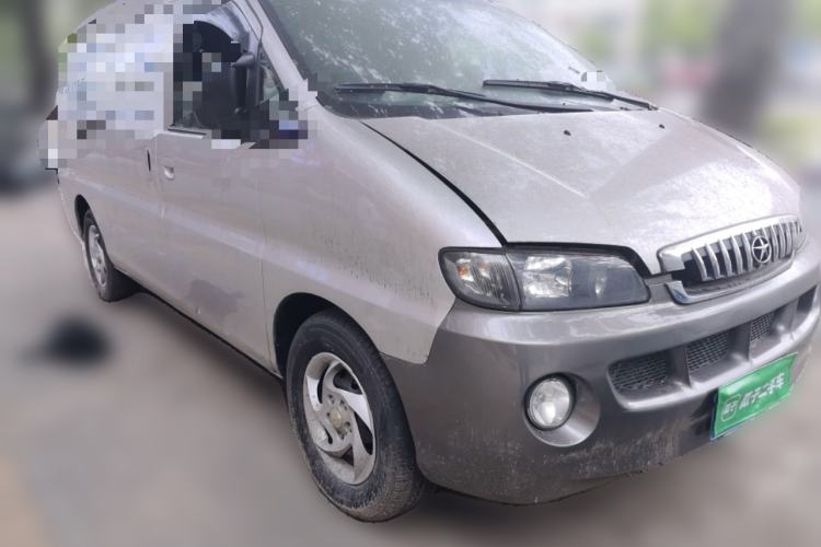 Used JAC Group Refine 2011 2.0L Shuttle Gasoline Comfort Edition HFC4GA3 Front Right 45 Deg