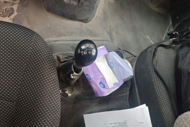 Used JAC Group Refine 2011 2.0L Shuttle Gasoline Standard Edition HFC4GA3 Gear Lever