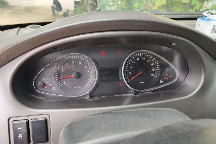 Used JAC Group Refine 2011 2.4L Colorful Journey Gasoline Standard Edition HFC4GA1-C Instrument Cluster