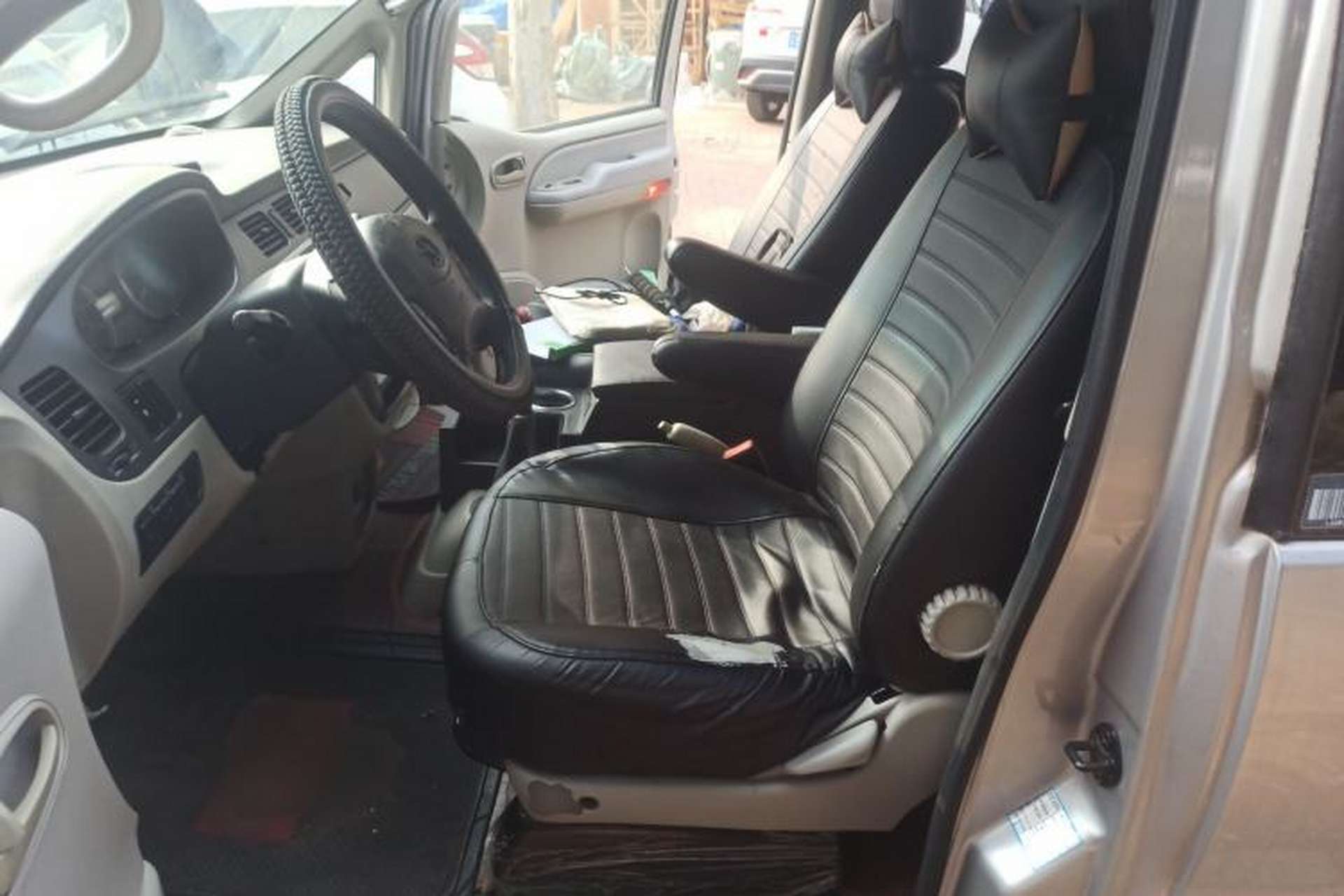 Used JAC Group Refine 2011 2.4L Colorful Journey Gasoline Standard Edition HFC4GA1-C Left Front Seat