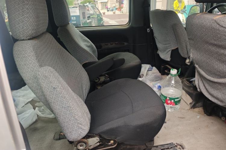 Used JAC Group Refine 2011 2.0L Shuttle Gasoline Standard Edition HFC4GA3 Left Rear Seat