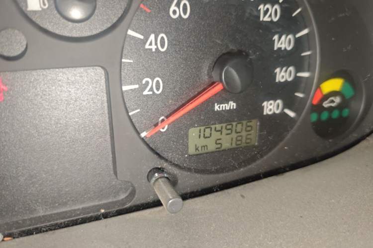 Used JAC Group Refine 2011 2.0L Shuttle Gasoline Standard Edition HFC4GA3 Odometer Close Up