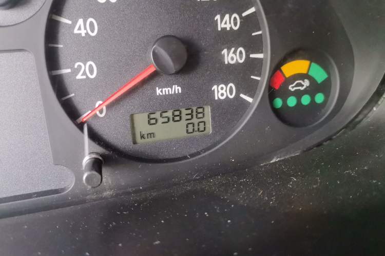Used JAC Group Refine 2011 2.0L Shuttle Gasoline Comfort Edition HFC4GA3 Odometer Close Up