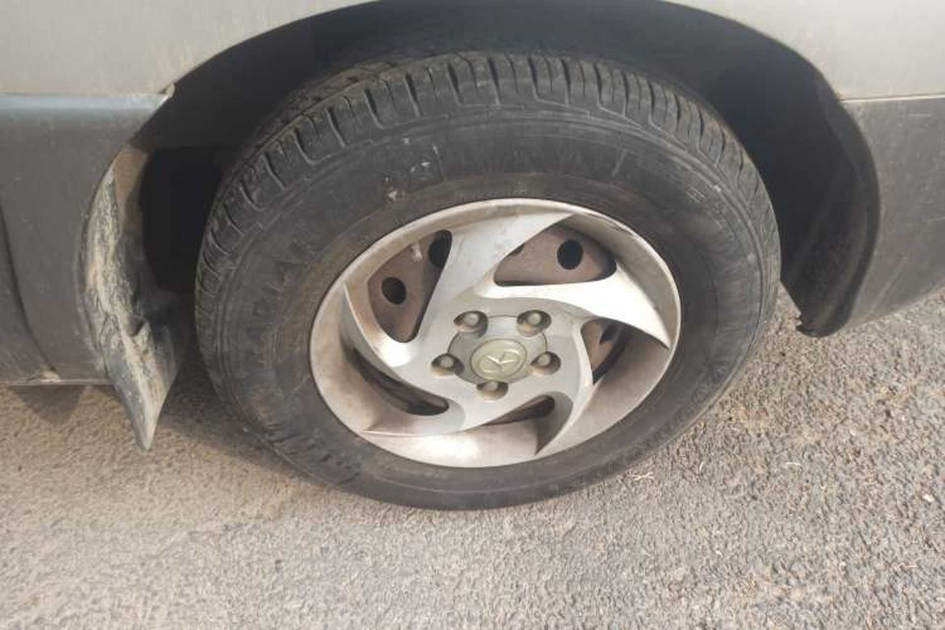 Used JAC Group Refine 2011 2.4L Colorful Journey Gasoline Standard Edition HFC4GA1-C Right Front Wheel Hub