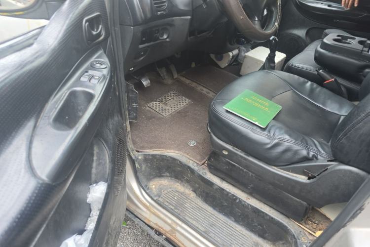 Used JAC Group Refine 2011 2.8T Shuttle Diesel Standard Version HFC4DA1-2B1 Driver Seat