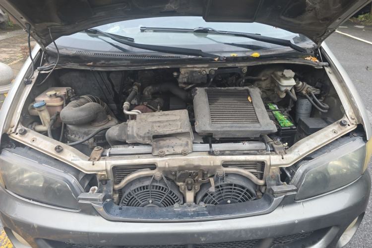 Used JAC Group Refine 2011 2.8T Shuttle Diesel Standard Version HFC4DA1-2B1 Engine Bay
