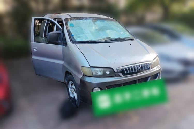 Used JAC Group Refine 2011 2.0L Shuttle Gasoline Standard Edition HFC4GA3 Front Right 45 Deg