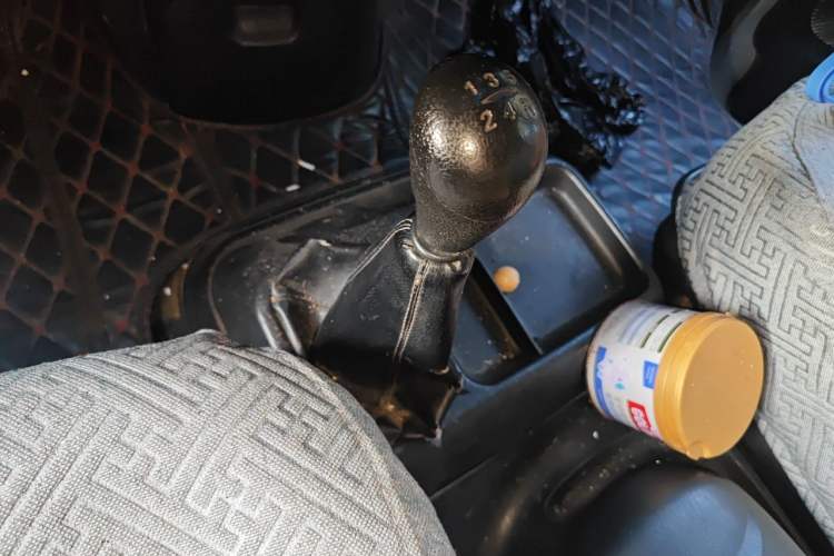 Used JAC Group Refine 2011 2.0L Shuttle Gasoline Standard Edition HFC4GA3 Gear Lever