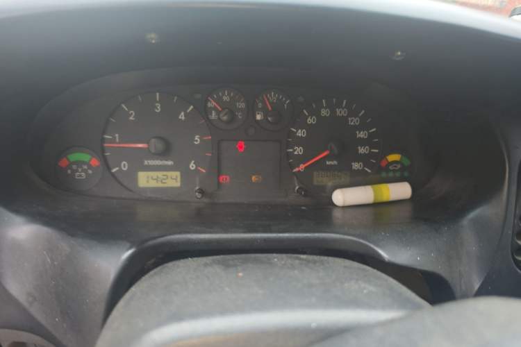 Used JAC Group Refine 2011 2.8T Shuttle Diesel Standard Version HFC4DA1-2B1 Instrument Cluster