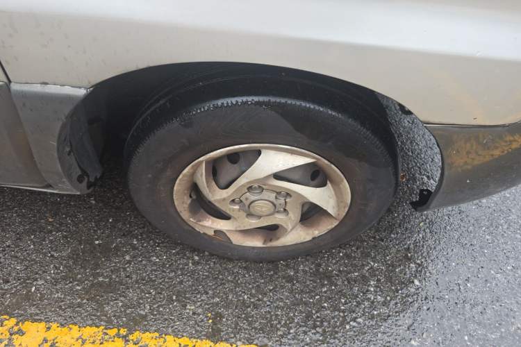 Used JAC Group Refine 2011 2.8T Shuttle Diesel Standard Version HFC4DA1-2B1 Right Front Wheel Hub