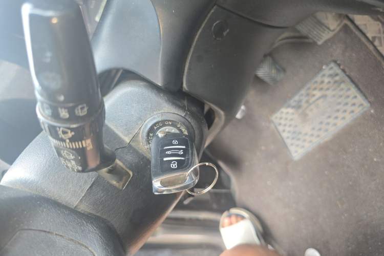 Used JAC Group Refine 2011 2.8T Shuttle Diesel Standard Version HFC4DA1-2B1 Vehicle Key
