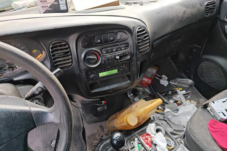 Used JAC Group Refine 2011 2.0L Shuttle Gasoline Standard Edition HFC4GA3 Audio And AC Panel