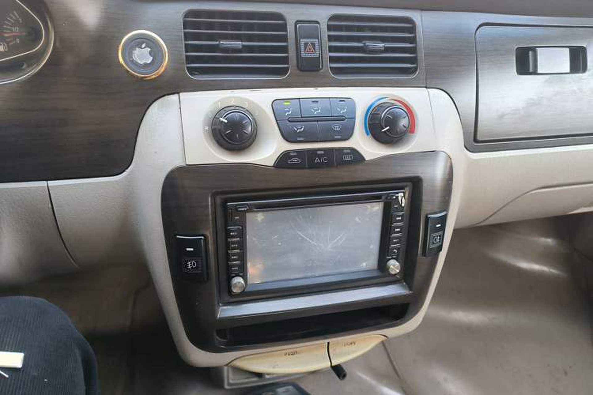 Used JAC Group Refine 2011 2.4L Government Procurement Version Manual Luxury Trim Audio And AC Panel