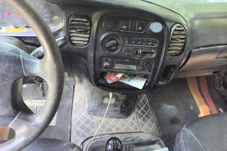 Used JAC Group Refine 2011 2.0L Shuttle Gasoline Comfort Edition HFC4GA3 Audio And AC Panel
