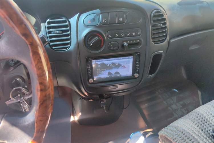 Used JAC Group Refine 2011 2.0L Shuttle Gasoline Comfort Edition HFC4GA3 Audio And AC Panel