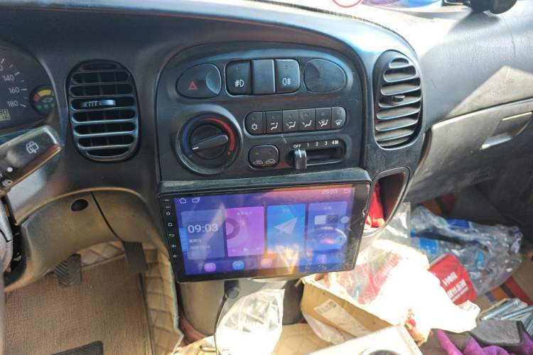 Used JAC Group Refine 2011 2.0L Shuttle Gasoline Comfort Edition HFC4GA3 Audio And AC Panel