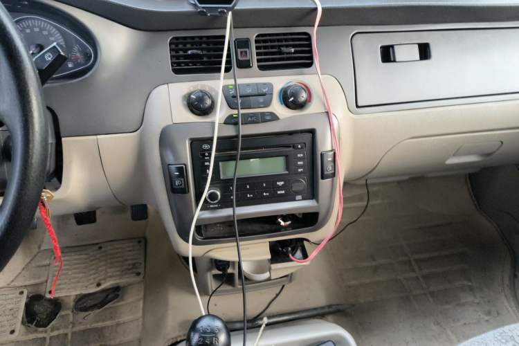 Used JAC Group Refine 2011 2.4L Colorful Journey Gasoline Standard Edition HFC4GA1-C Audio And AC Panel
