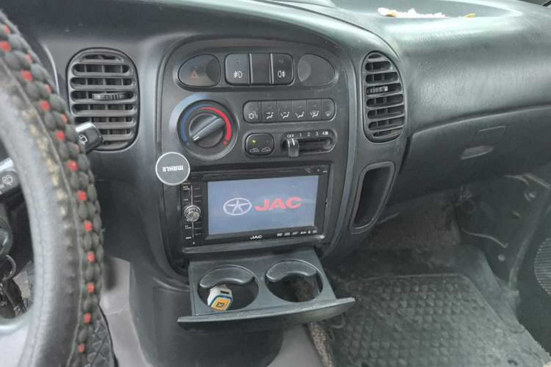Used JAC Group Refine 2011 2.0L Shuttle Gasoline Comfort Edition HFC4GA3 Audio And AC Panel