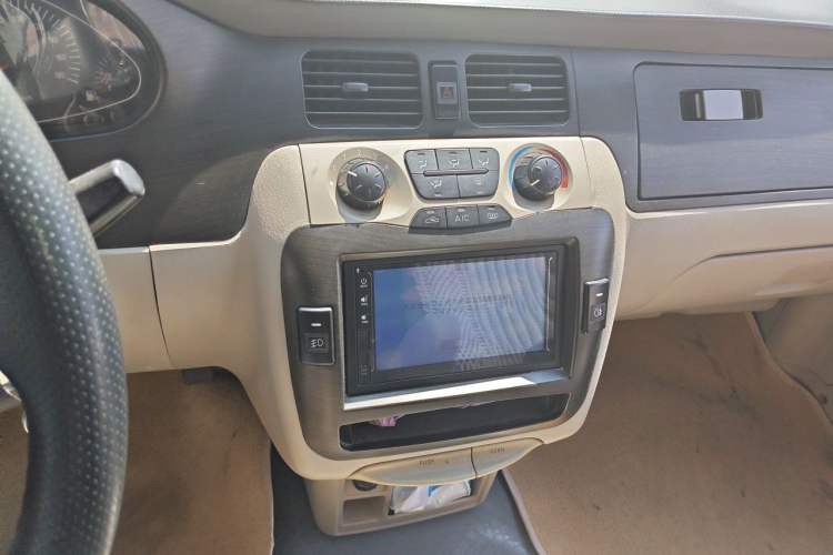 Used JAC Group Refine 2011 2.4L Government Procurement Version Manual Luxury Trim Audio And AC Panel