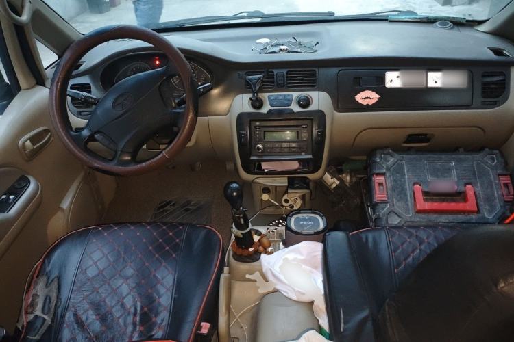 Used JAC Group Refine 2011 2.4L Colorful Journey Gasoline Standard Edition HFC4GA1-C Center Console