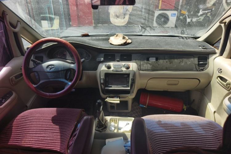Used JAC Group Refine 2011 2.4L Government Procurement Version Manual Luxury Trim Center Console
