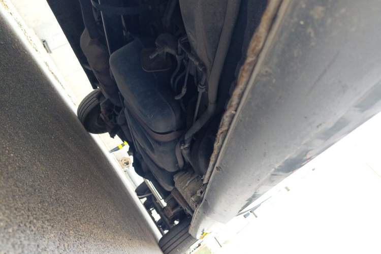 Used JAC Group Refine 2011 2.4L Xianghe Gasoline Standard Edition HFC4GA1-C Chassis Front Left