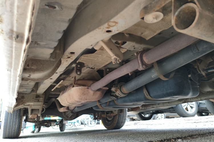 Used JAC Group Refine 2011 2.0L Shuttle Gasoline Standard Edition HFC4GA3 Chassis Front Right