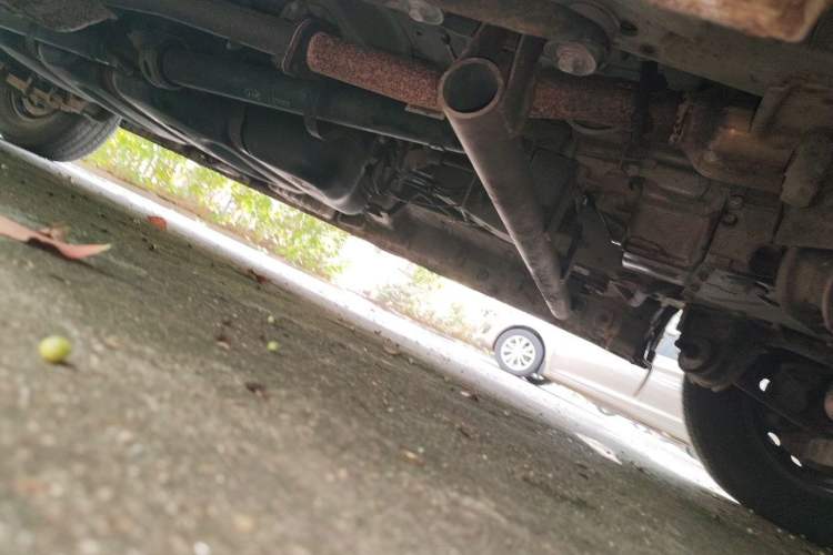 Used JAC Group Refine 2011 2.4L Government Procurement Version Manual Luxury Trim Chassis Front Right