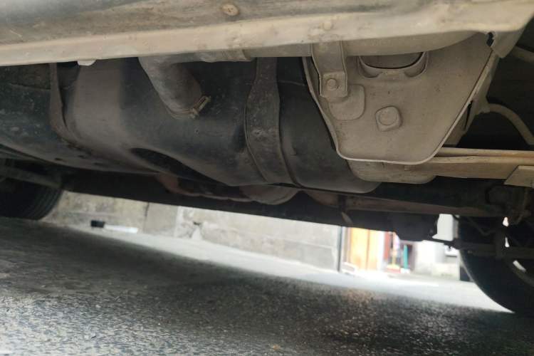 Used JAC Group Refine 2011 2.0L Shuttle Gasoline Standard Edition HFC4GA3 Chassis Rear Left